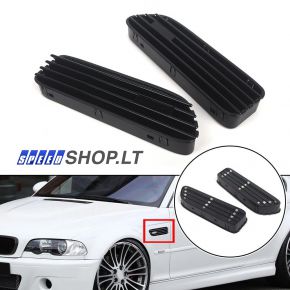 BMW M3 (E46) juodos grotelės į sparnus